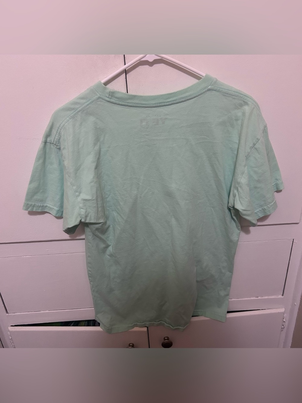 Yeti Womens size medium t-shirt - Picture 2 of 3
